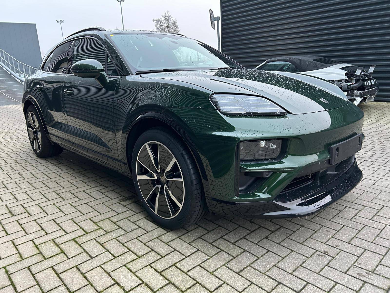 Electric Macan EV OAK GREEN Macan EV Photos Thread 0d1c7326-41c5-4f3b-8808-b560d21806a4