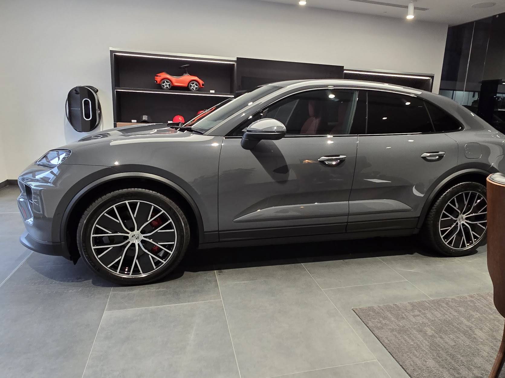 Electric Macan EV Macan 4S and/or Slate Grey Neo first ETA? 20241119_121645