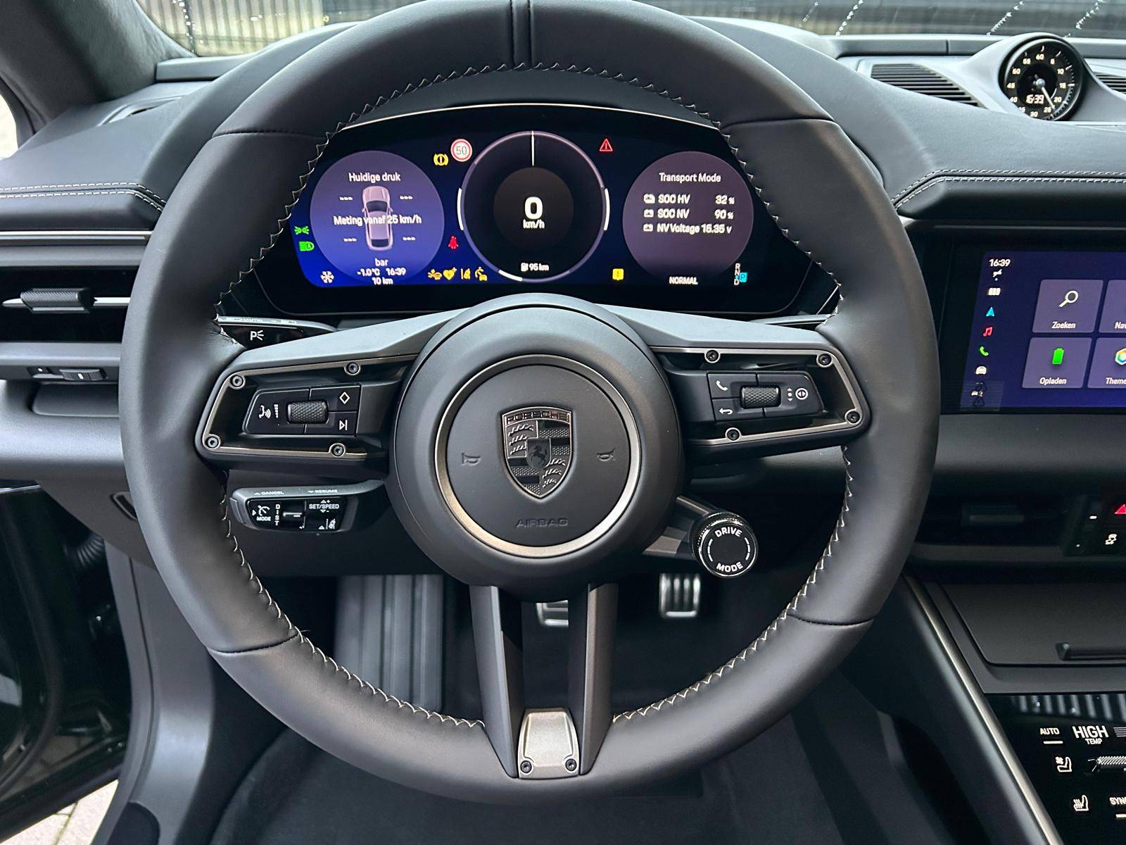 Electric Macan EV 🎨 Interior: BLACK (ONLY) Photos Thread 26bbc503-8746-4fc1-88f1-37eeef2ec3c1