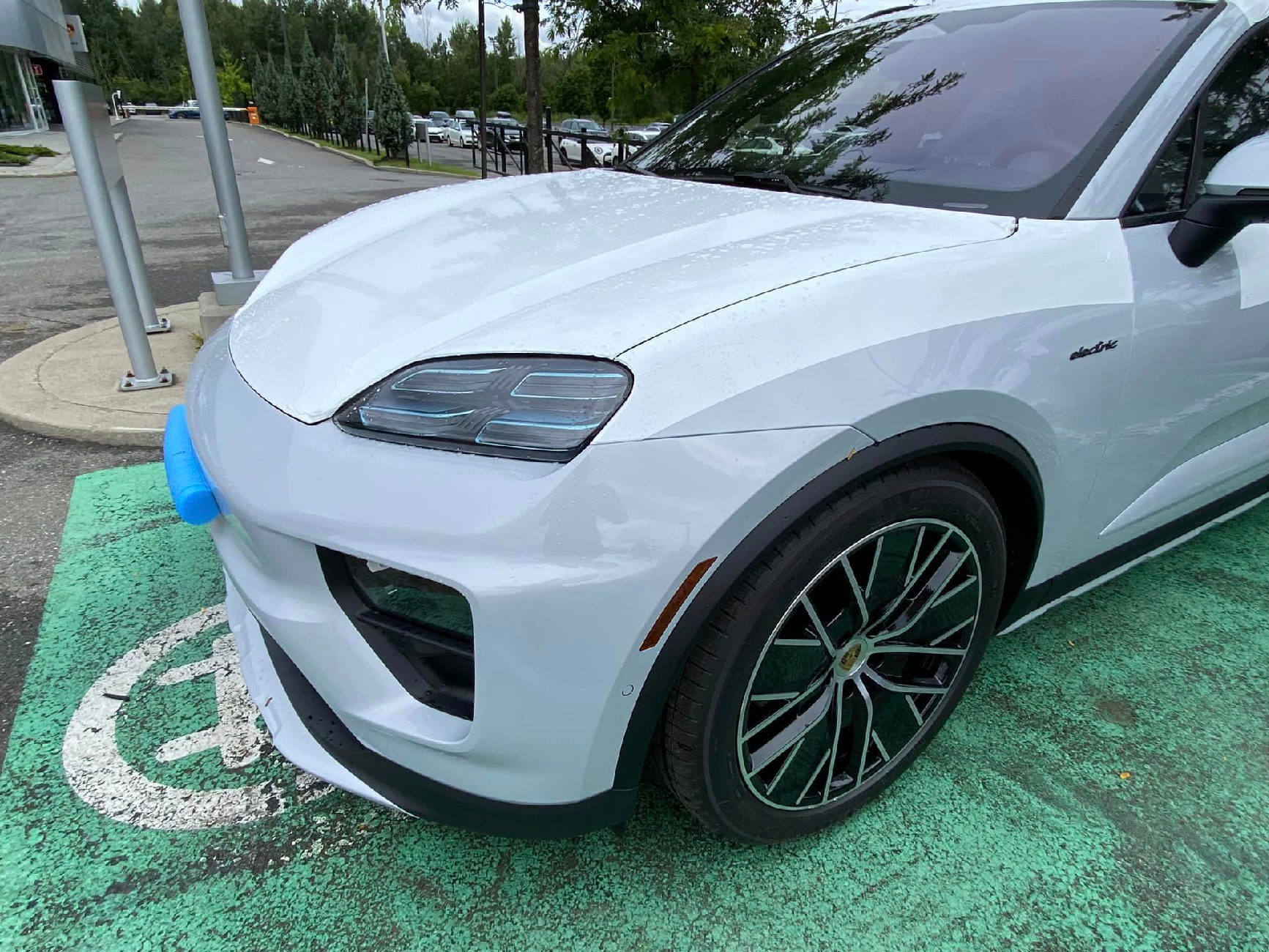 Electric Macan EV ICE GREY Macan EV Photos Thread 455855517_10161841501179813_9055858141777103725_n (1)