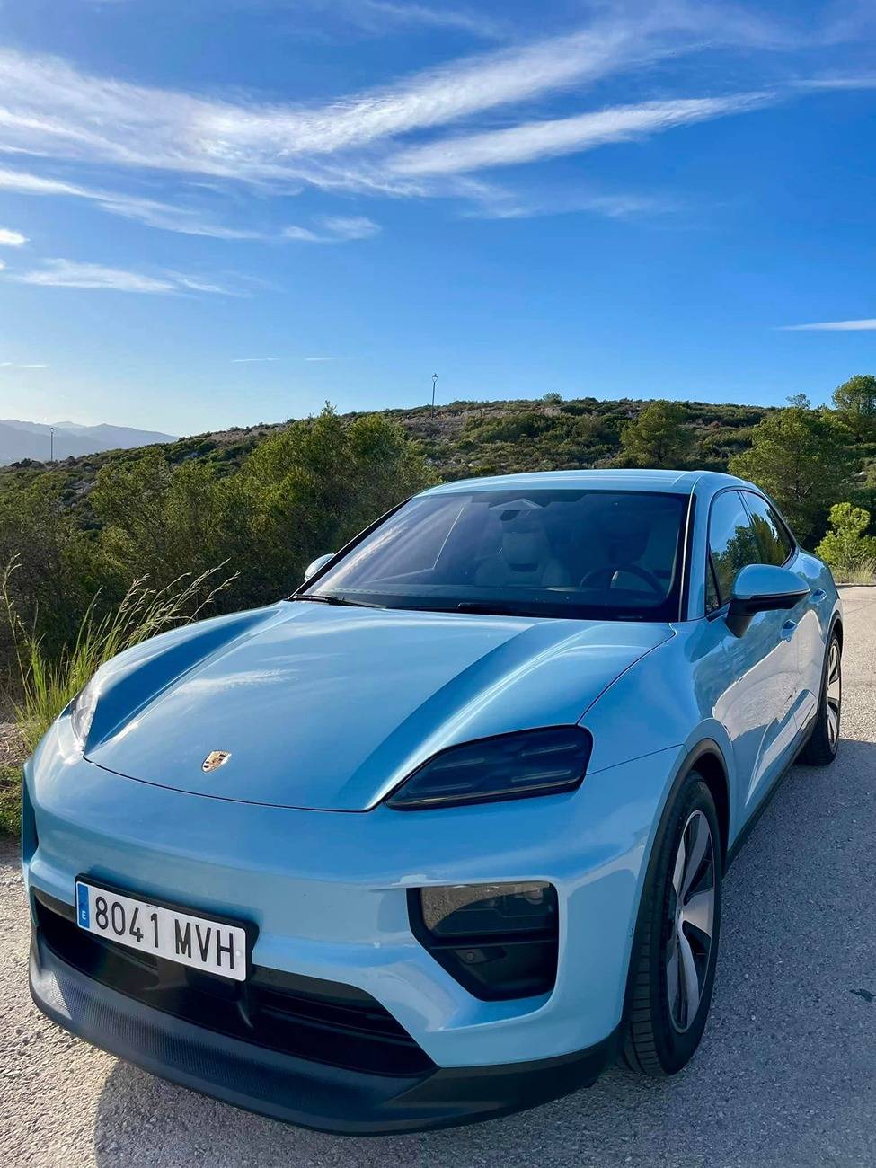 Macan EV FROZEN BLUE Macan EV Photos Thread 461251017_8499608350106363_1922175667331858054_n