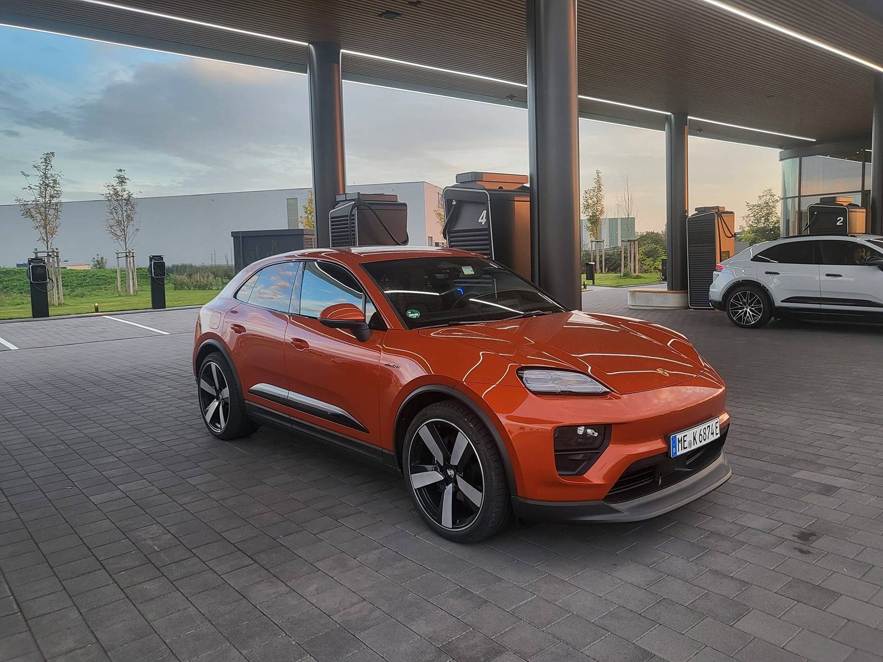 Electric Macan EV PAPAYA Macan EV Photos Thread 463962248_10221201798553081_3274966249182601939_n