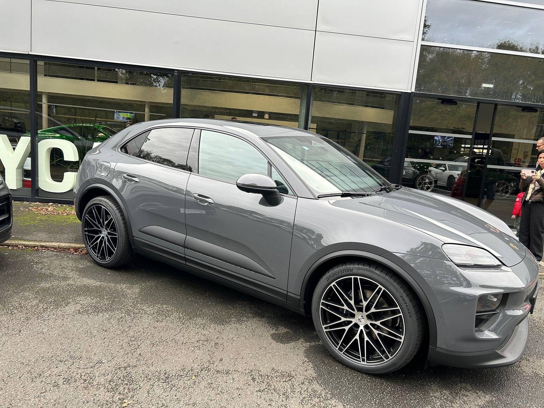 Electric Macan EV Macan 4S and/or Slate Grey Neo first ETA? 464616466_1312449033498376_942354750661212313_n