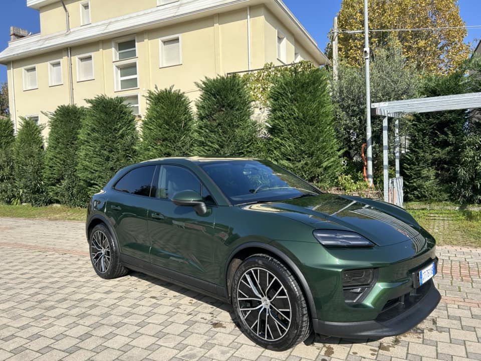 Electric Macan EV OAK GREEN Macan EV Photos Thread 465598188_2882777395206029_283844932952617118_n (1)