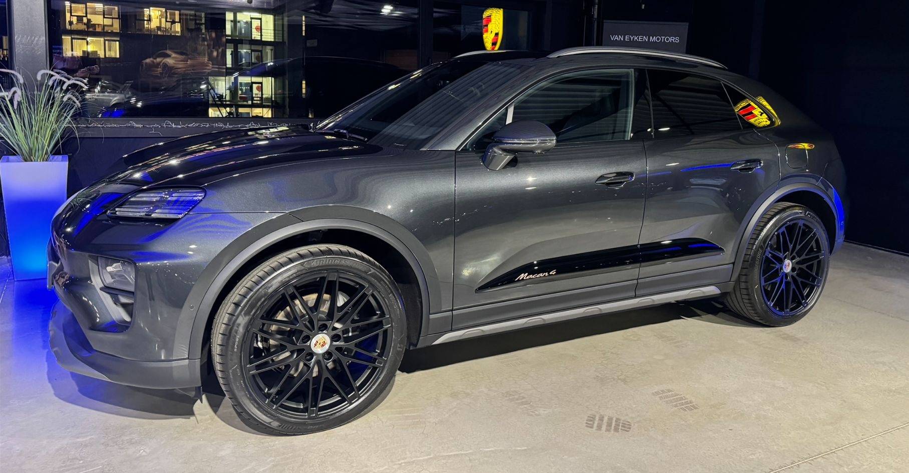 Electric Macan EV VOLCANO GREY Macan EV Photos Thread 466168253_8542519509209003_2631575769952146558_n (1)