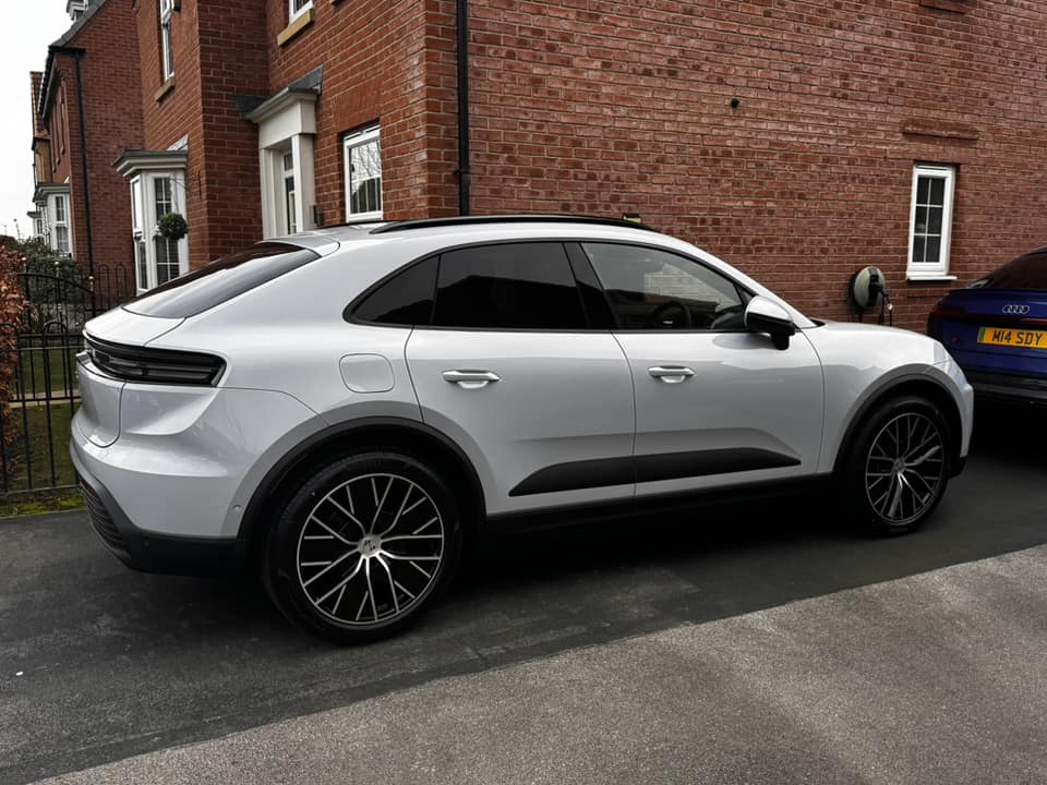 Electric Macan EV ICE GREY Macan EV Photos Thread 470499287_10232368864862115_1998472673786033977_n