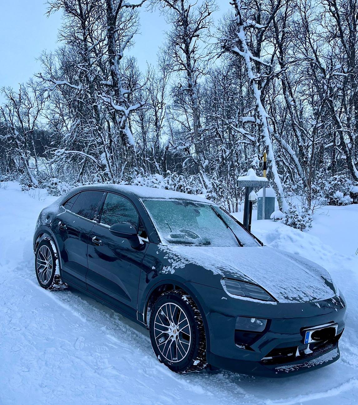 Electric Macan EV Random daily Macan EV photos - post yours! 🤳 470553030_10161197656858471_1341041010133796671_n