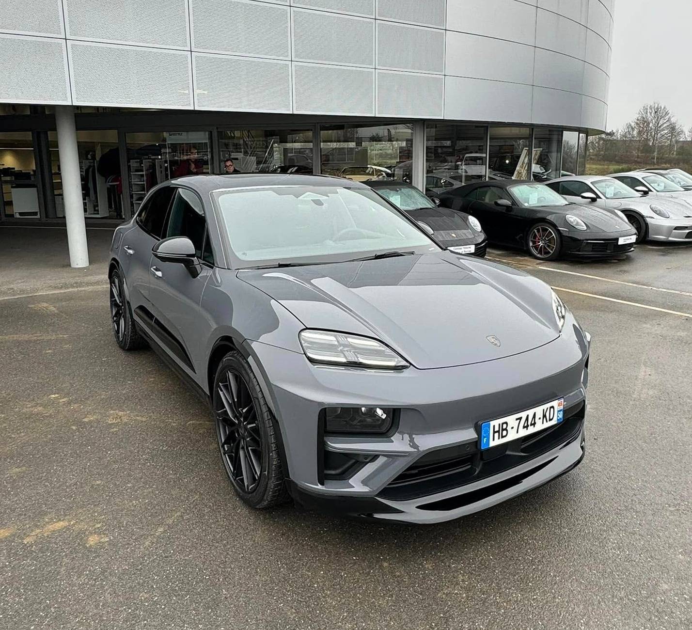 Electric Macan EV SLATE GREY NEO Macan EV Photos Thread 473724367_2826488804199578_345041935713585090_n