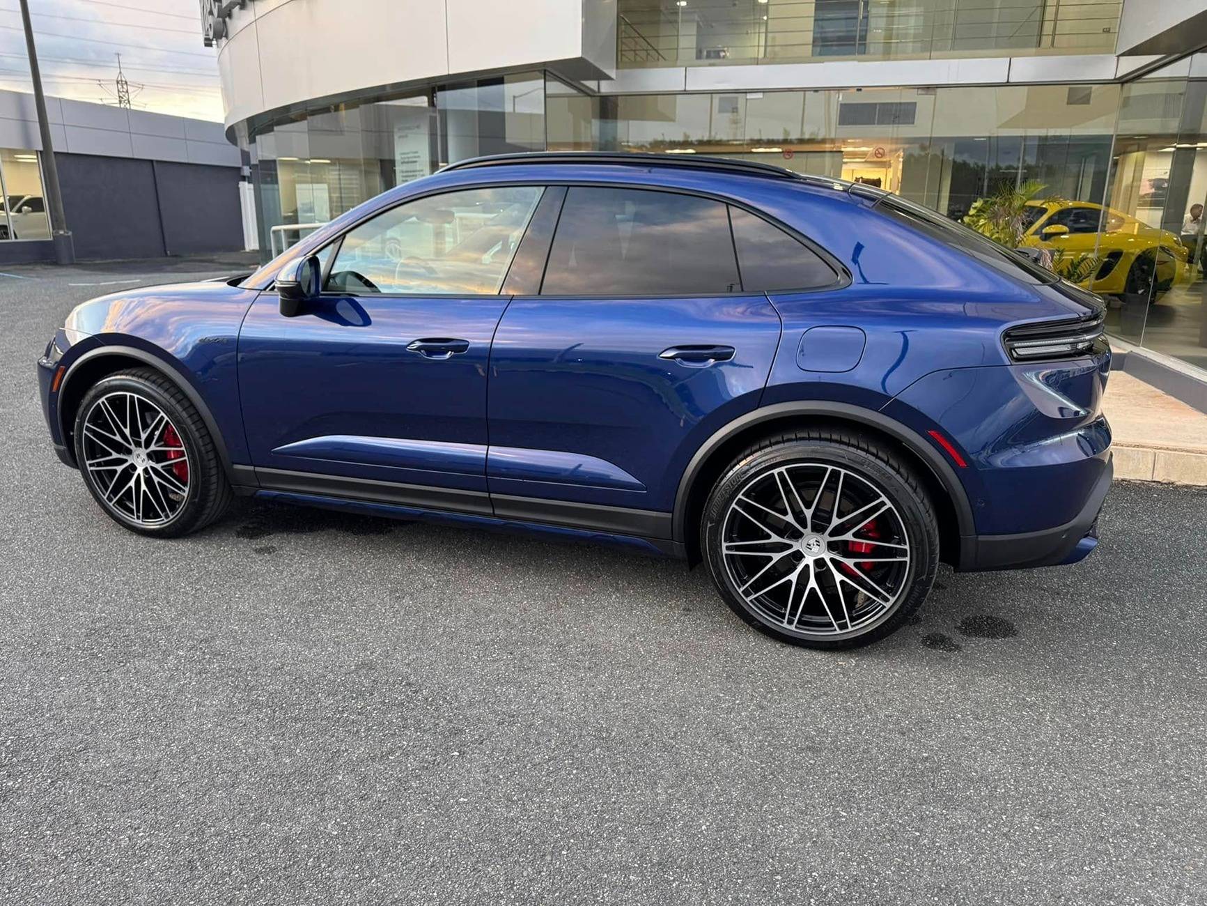 Electric Macan EV GENTIAN BLUE Macan EV Photos 474979554_10162676497801449_4320983486584983657_n