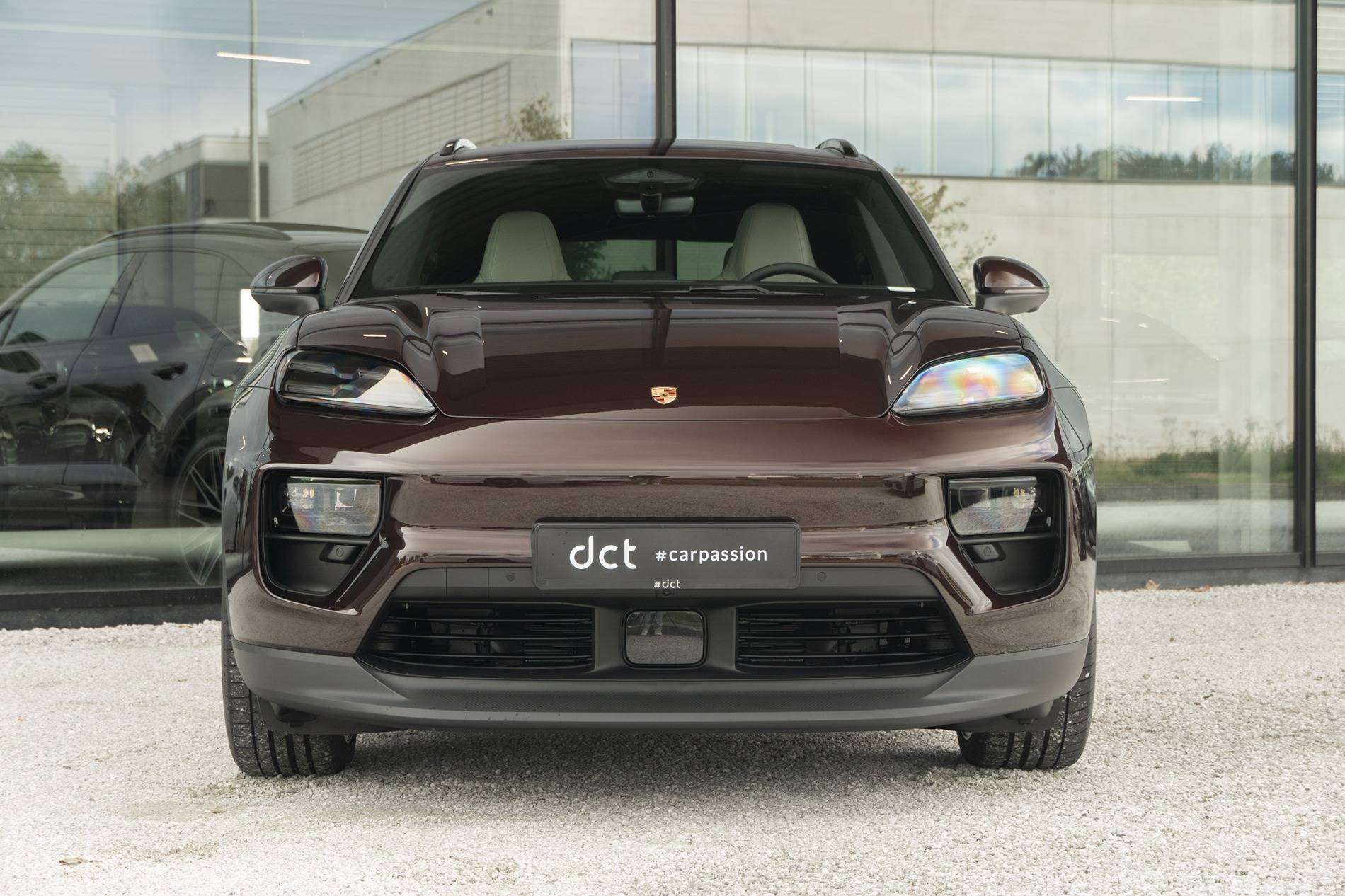 Electric Macan EV COPPER RUBY Macan EV Photos Thread copper ruby metallic chalk interior porsche macan 4 ev 1