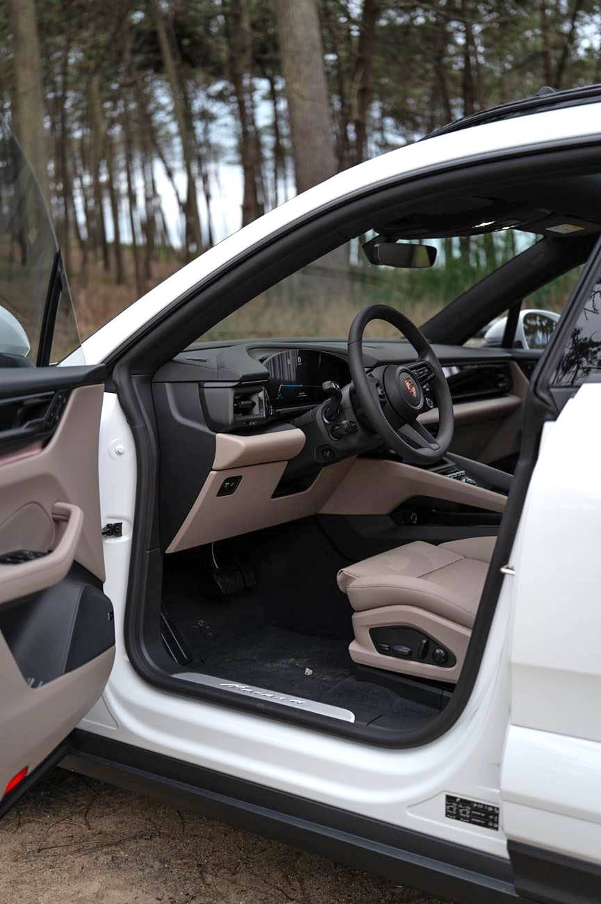 Electric Macan EV Macan EV 4 in White + Standard Interior Beige -- delivered & owner review DO01010240