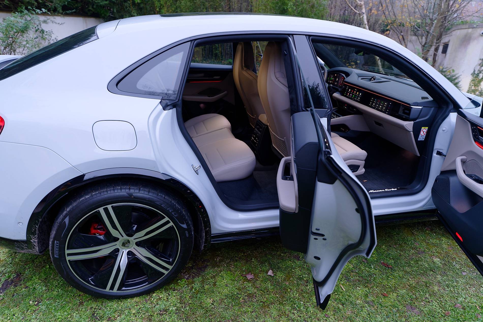 Electric Macan EV ICE GREY Macan EV Photos Thread DSC09353_DxO