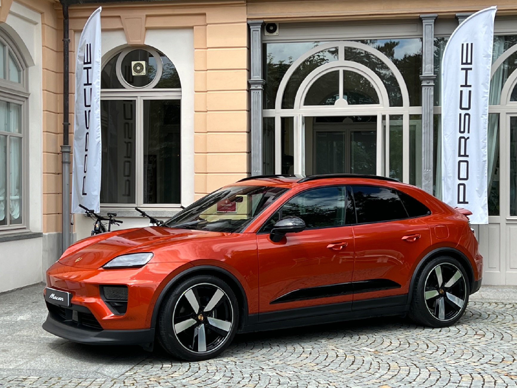 Electric Macan EV PAPAYA Macan EV Photos Thread Electric Macan 4 EV Papaya Color 2