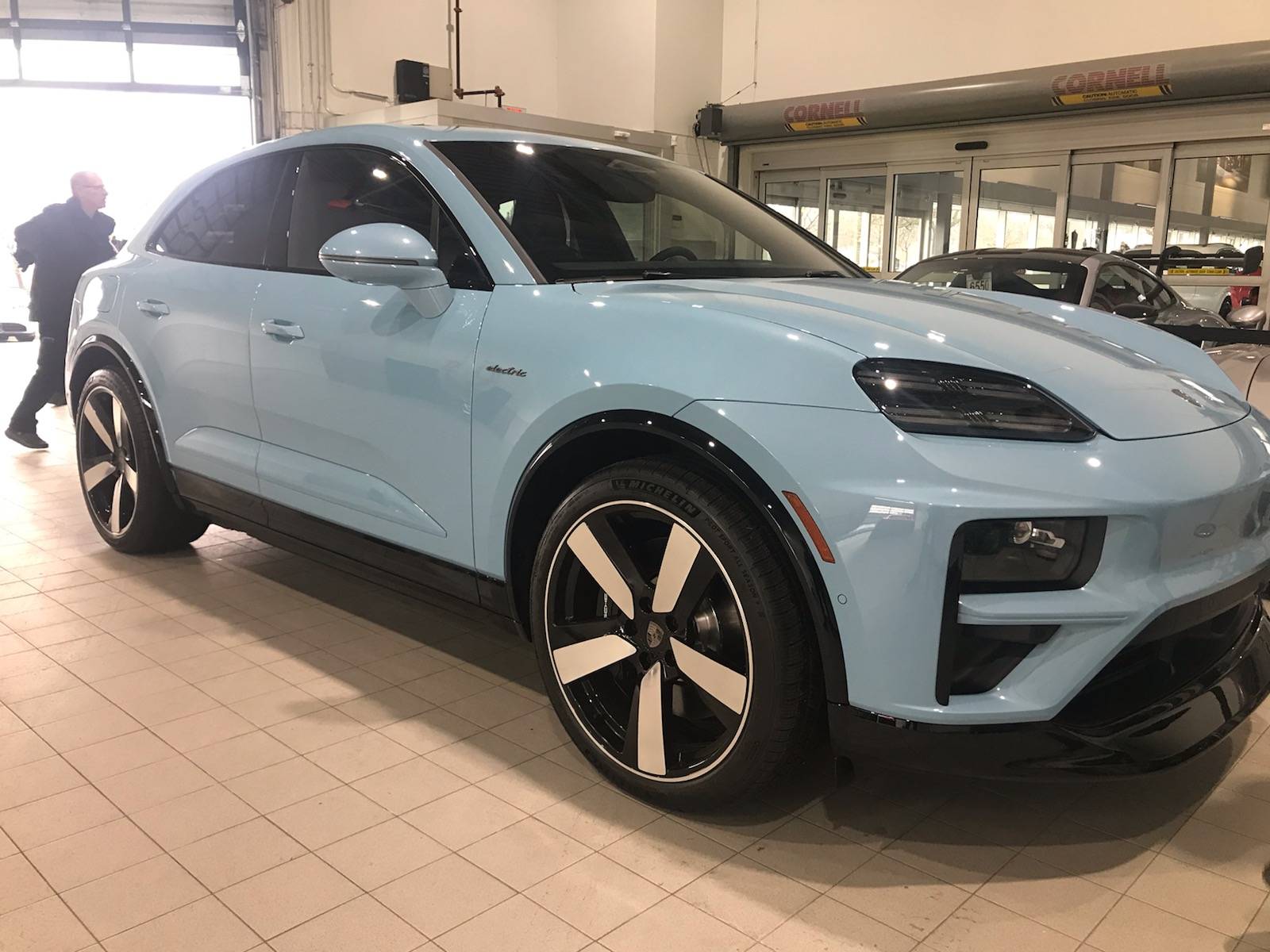 Electric Macan EV FROZEN BLUE Macan EV Photos Thread First Photos1