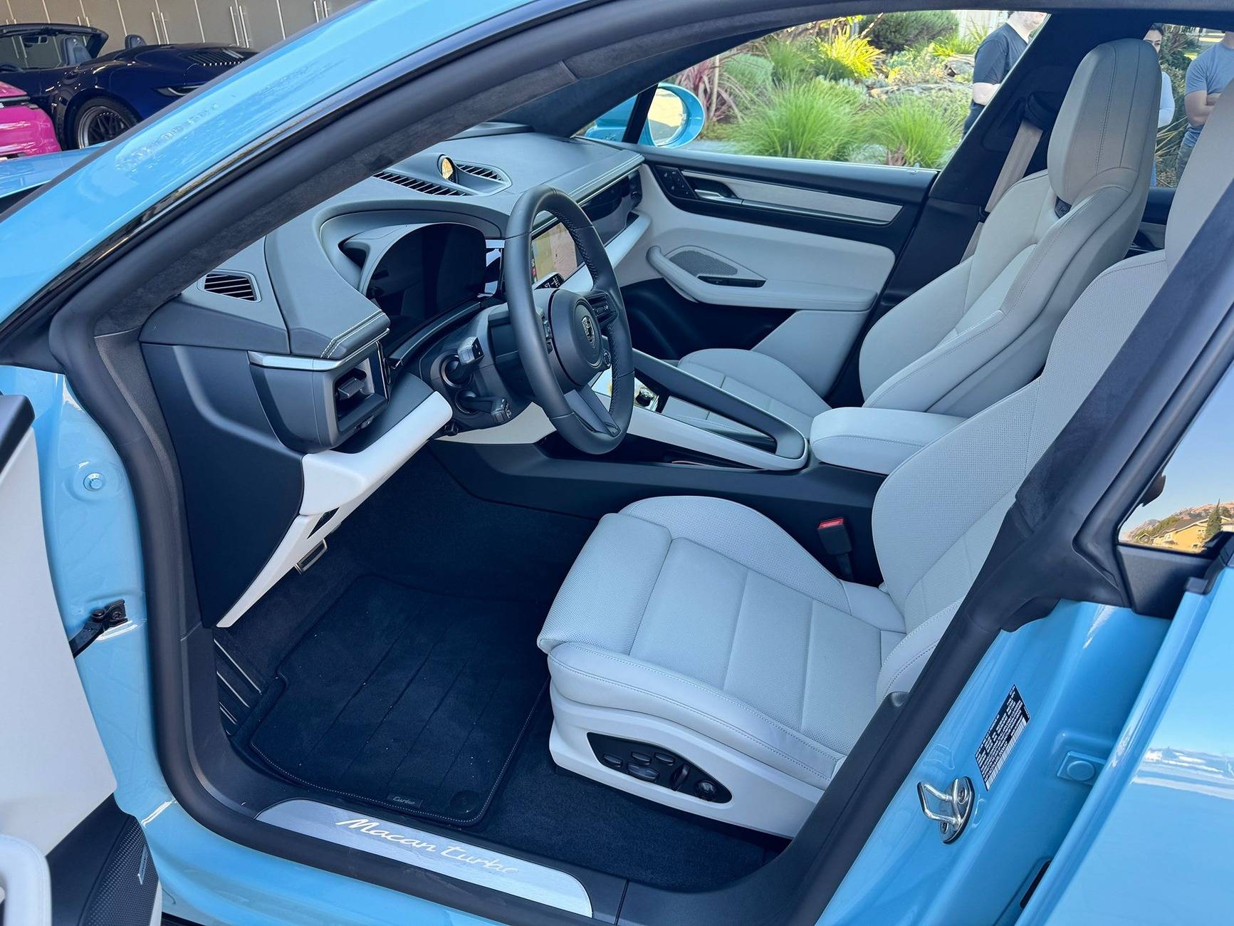 Electric Macan EV FROZEN BLUE Macan EV Photos Thread frozen blue macan turbo ev electric