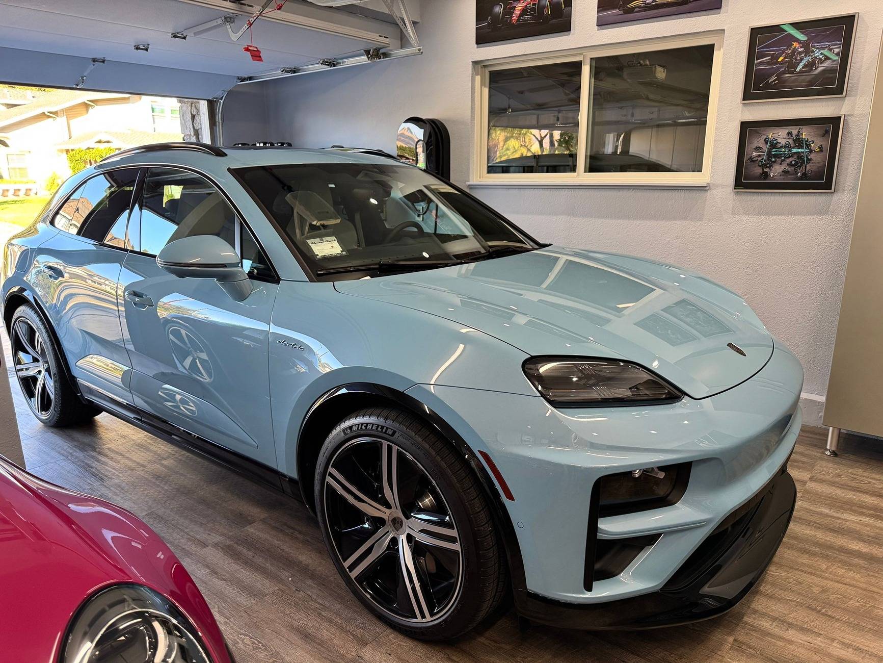 Macan EV FROZEN BLUE Macan EV Photos Thread frozen blue macan turbo ev