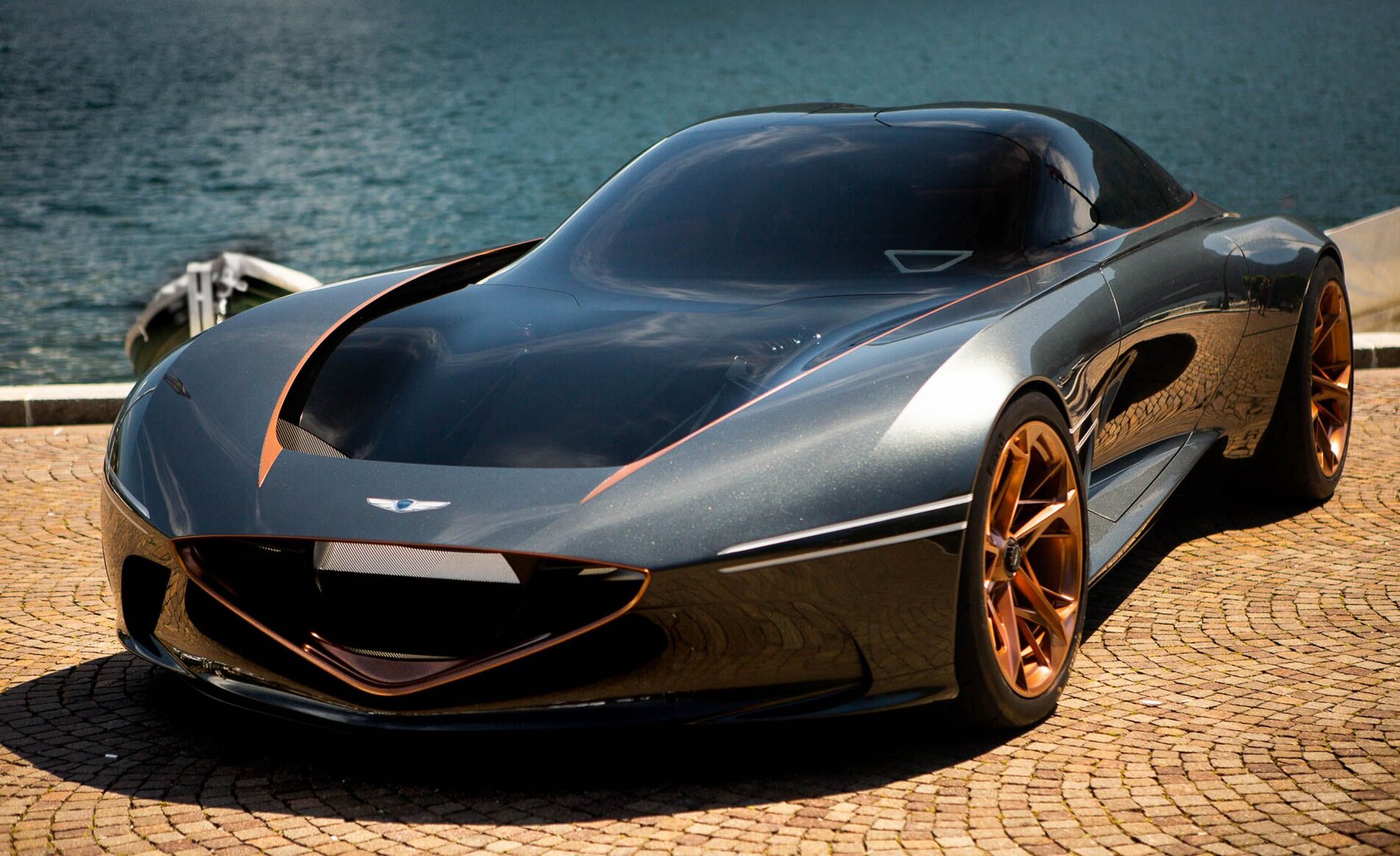 genesis-essentia-concept-101-1527776430.jpg