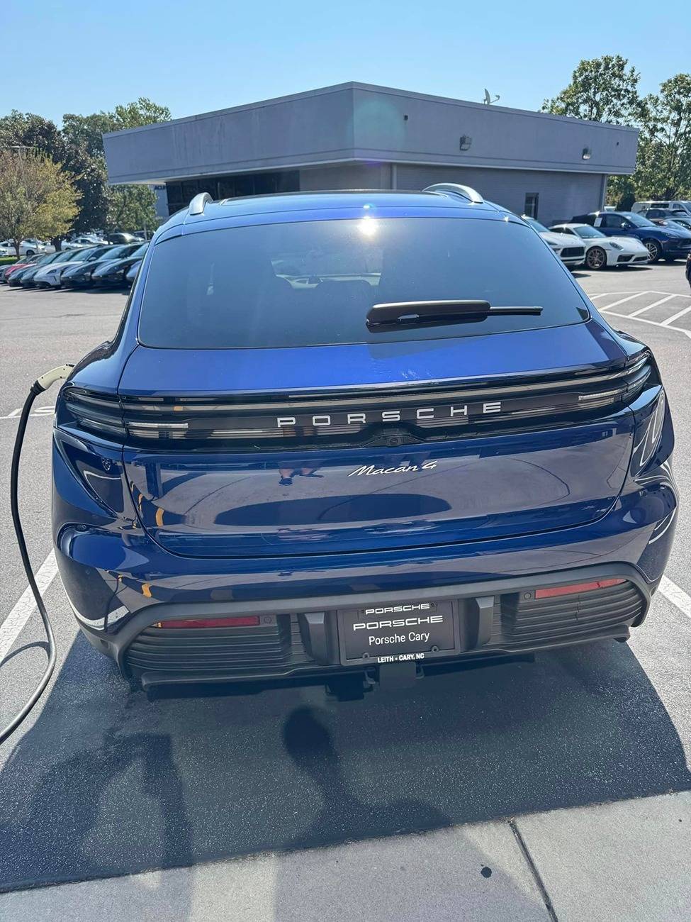 Macan EV GENTIAN BLUE Macan EV Photos gentian blue macan 4 ev 5