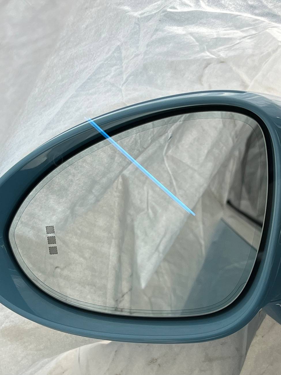 Electric Macan EV Glare in the mirror! Glare in the mirror