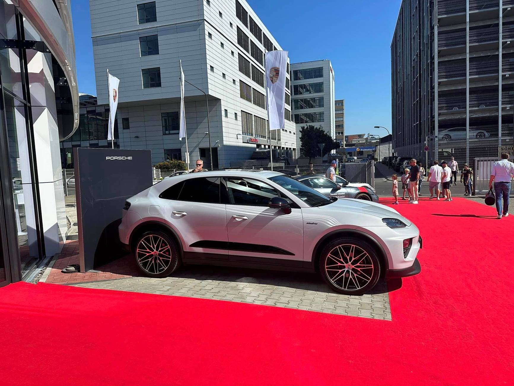 Electric Macan EV ICE GREY Macan EV Photos Thread Ice Grey Macan 4 EV Frankfurt dealer 6