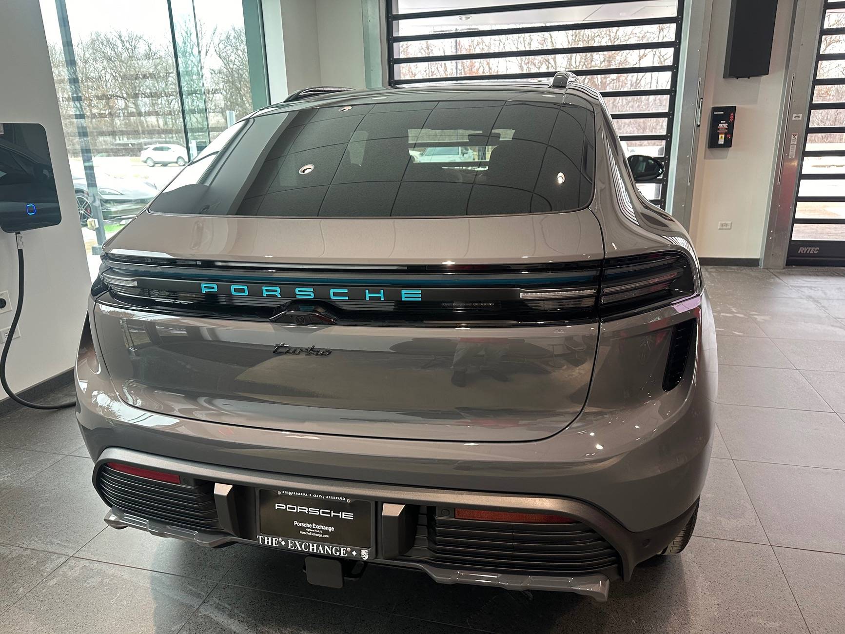 Electric Macan EV SLATE GREY NEO Macan EV Photos Thread IMG_0461