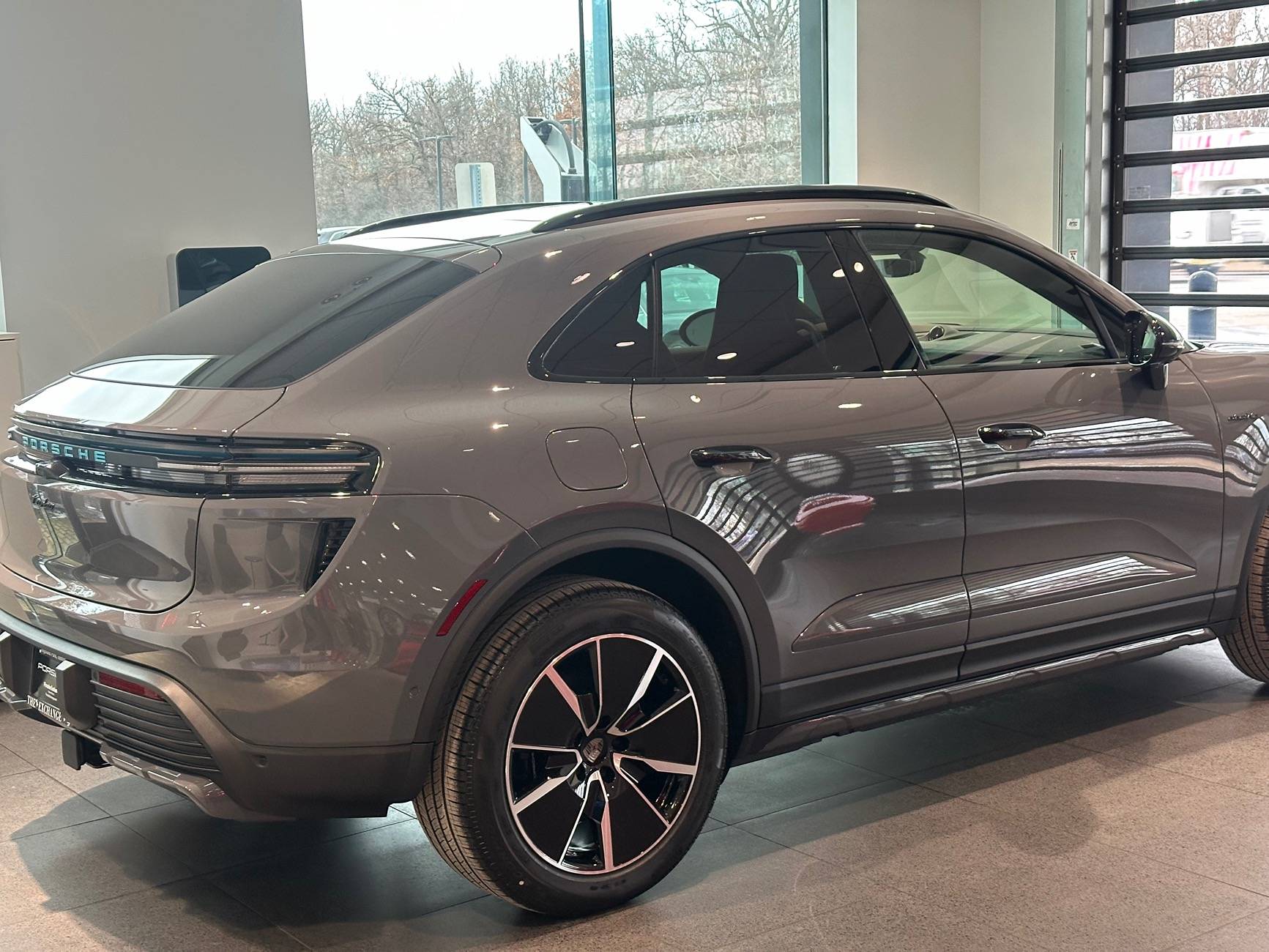 Electric Macan EV SLATE GREY NEO Macan EV Photos Thread IMG_0470