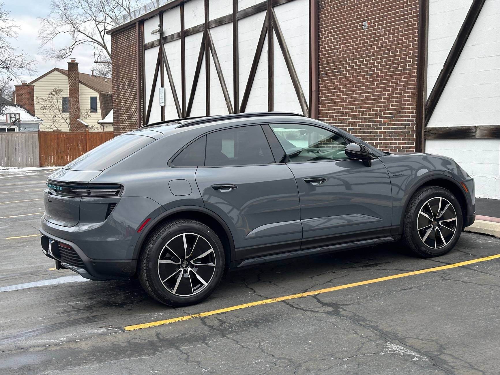 Electric Macan EV SLATE GREY NEO Macan EV Photos Thread IMG_0475