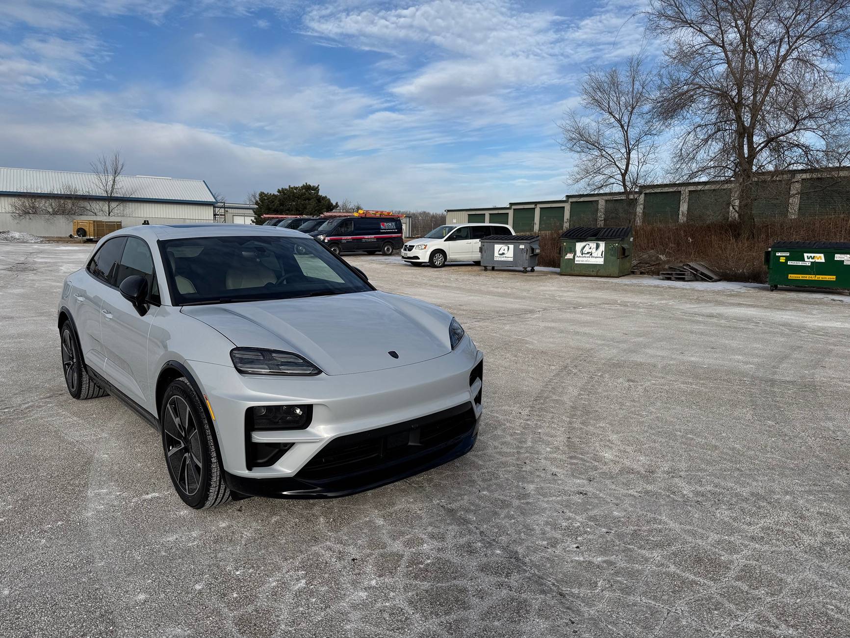 Electric Macan EV My new Ice Grey Turbo Macan EV IMG_0543