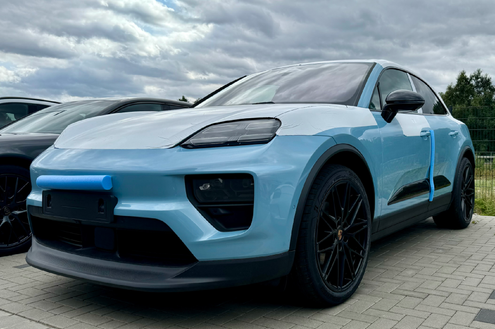 Electric Macan EV Seeking Insight: Porsche Macan EV Delivery Timelines? IMG_1543