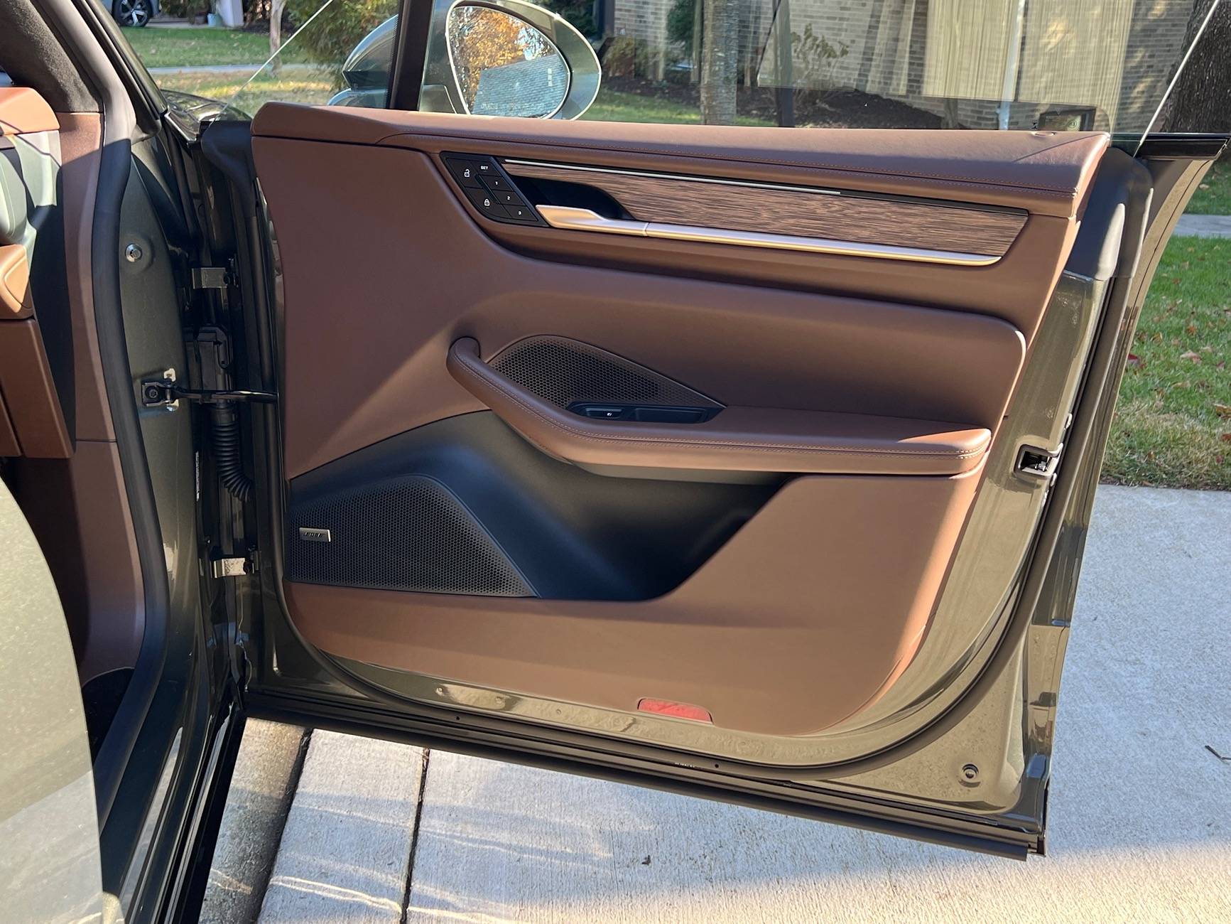 Electric Macan EV 🎨 Interior: TRUFFLE BROWN Photos IMG_1609