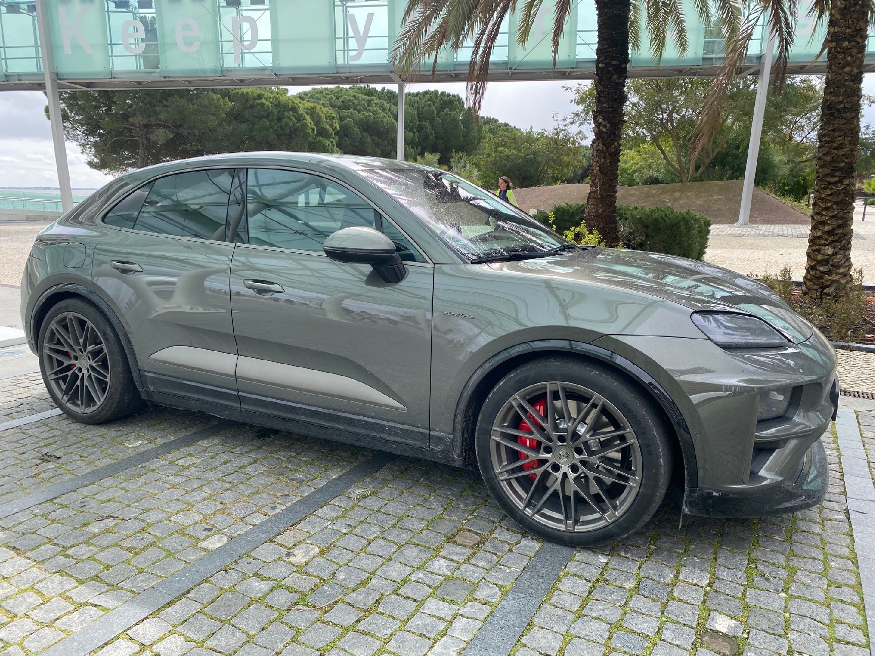 Electric Macan EV MACAN BEV spotted in Lisbon - Portugal IMG_1622 (1)