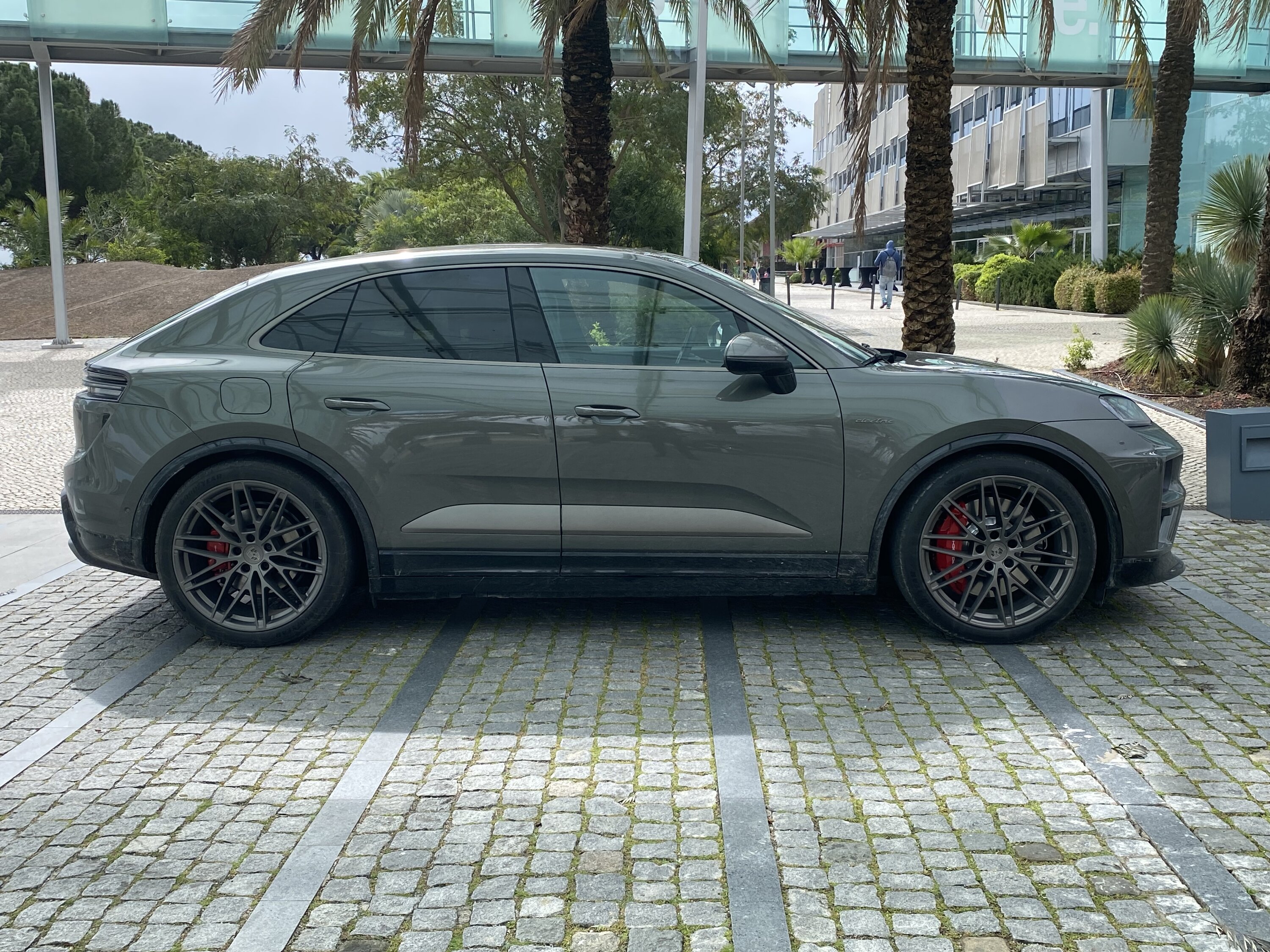 Electric Macan EV MACAN BEV spotted in Lisbon - Portugal IMG_1625