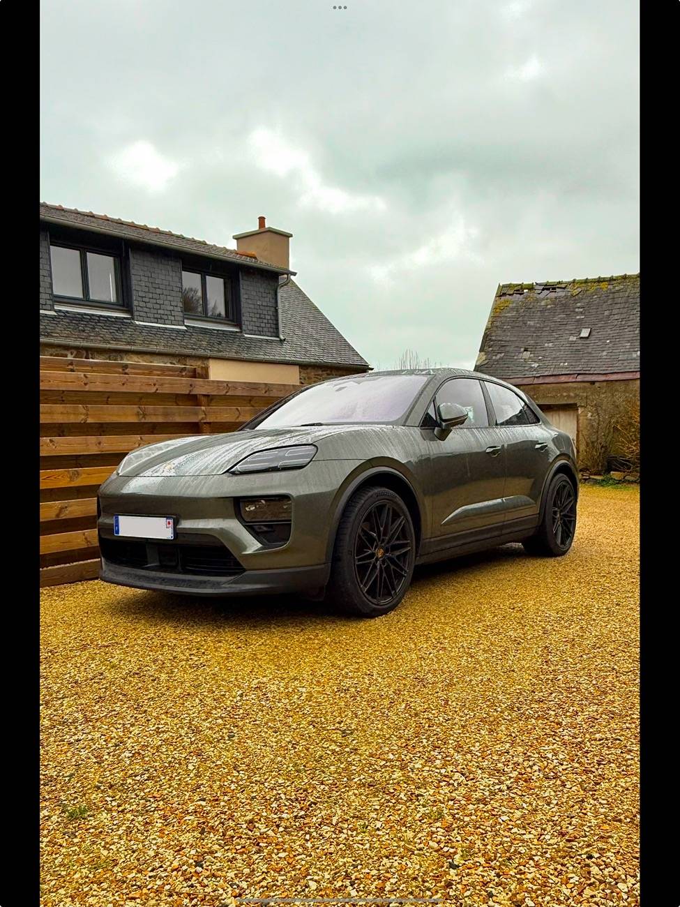 Electric Macan EV AVENTURINE GREEN Macan EV Photos Thread IMG_1896