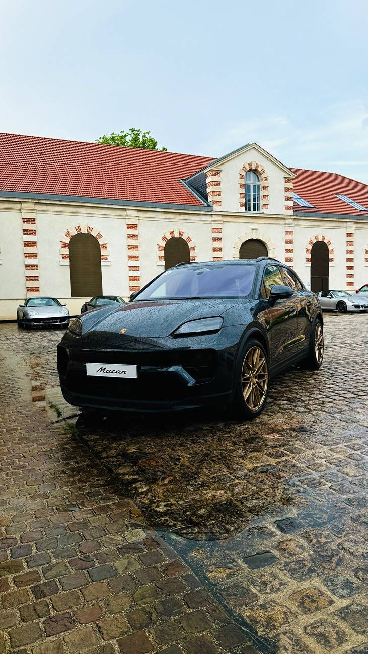 Electric Macan EV AVENTURINE GREEN Macan EV Photos Thread IMG_2177