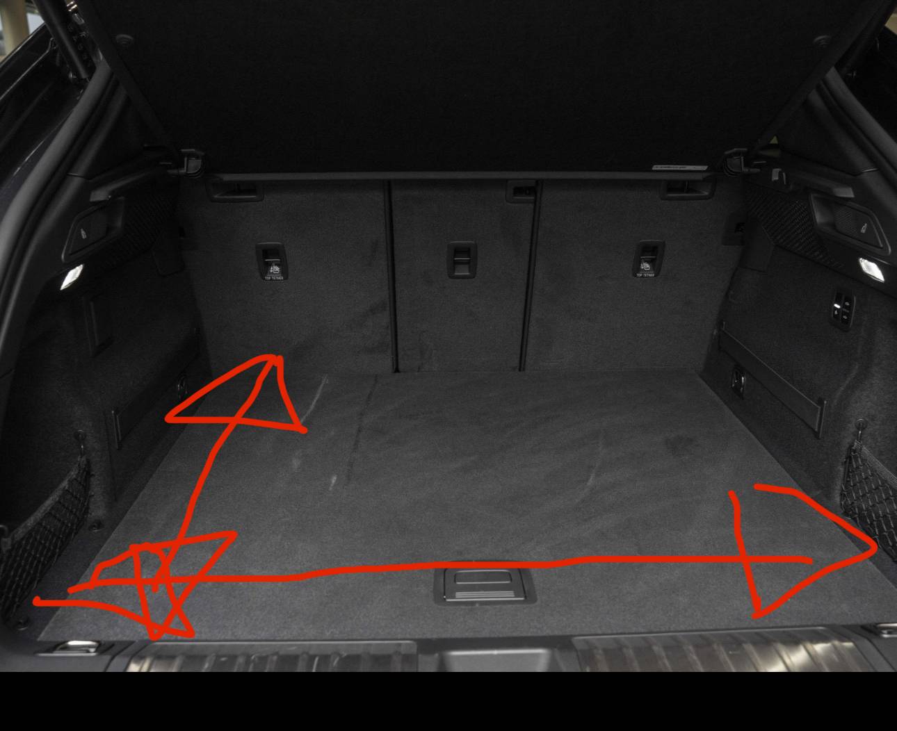 Electric Macan EV Trunk measurements IMG_2370