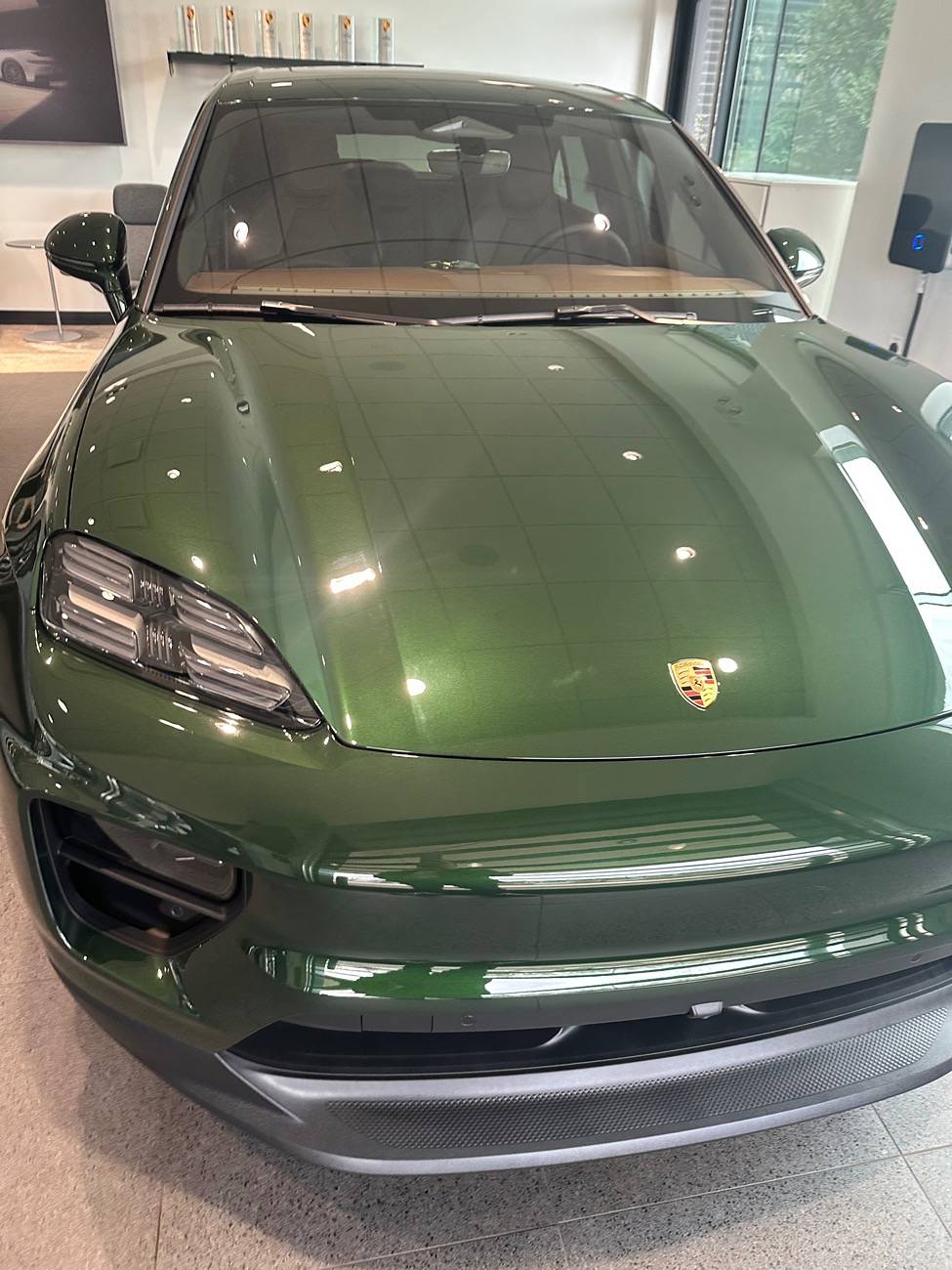 Electric Macan EV OAK GREEN Macan EV Photos Thread IMG_2520