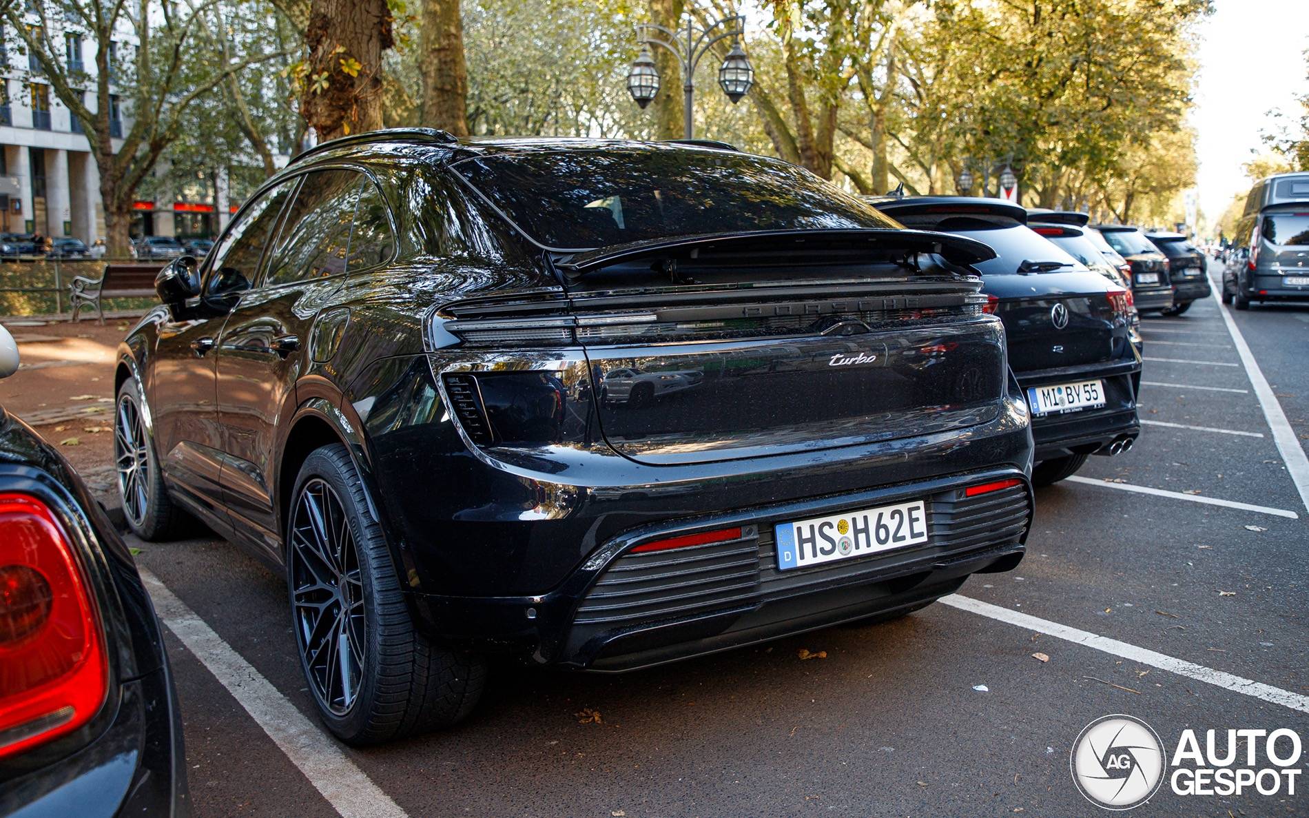 Electric Macan EV JET BLACK METALLIC Macan EV Photos Thread IMG_3127