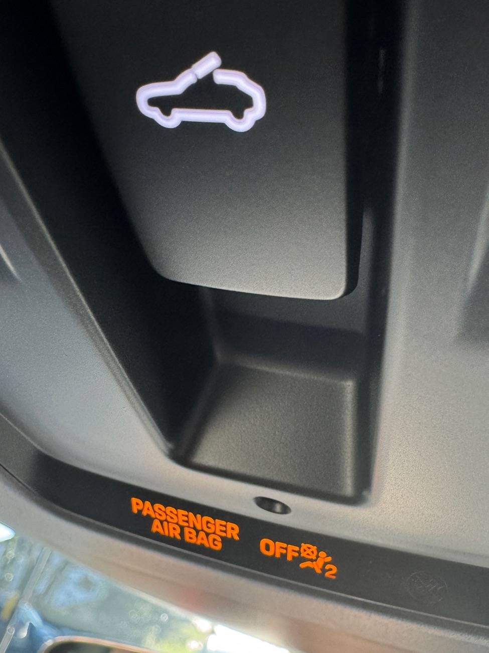 Electric Macan EV Passenger Airbag overhead warning light always on IMG_3714