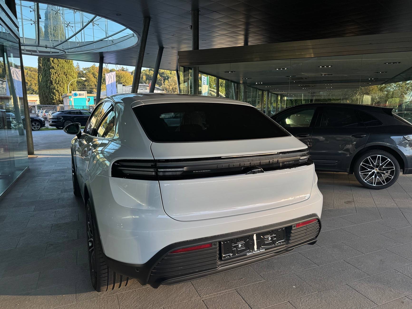 Electric Macan EV Received my Macan 4 EV in Ice Grey / Truffle Brown, first impressions & photos IMG_4157