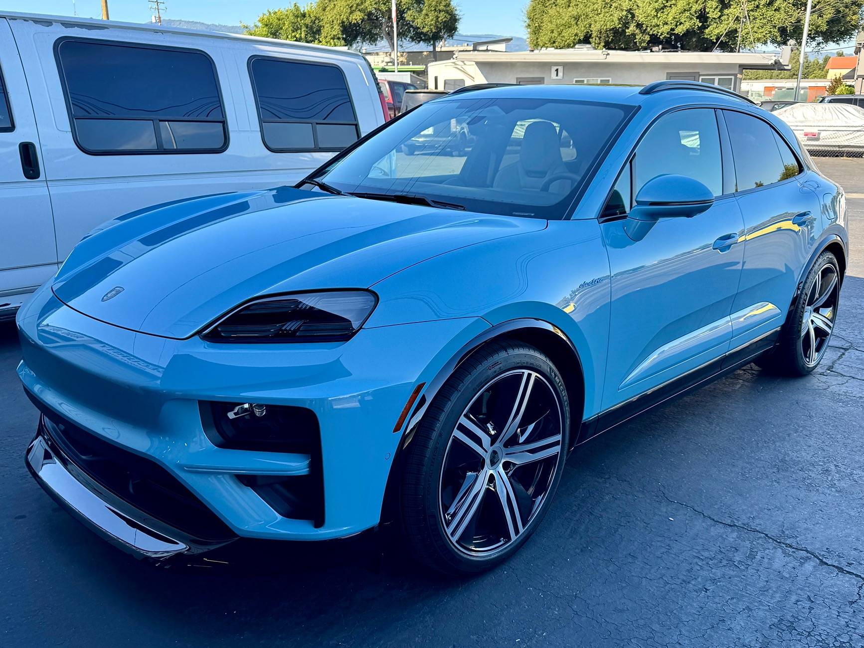 Electric Macan EV 21" Turbo Wheels - Photos / Images on Macan EV? IMG_4244