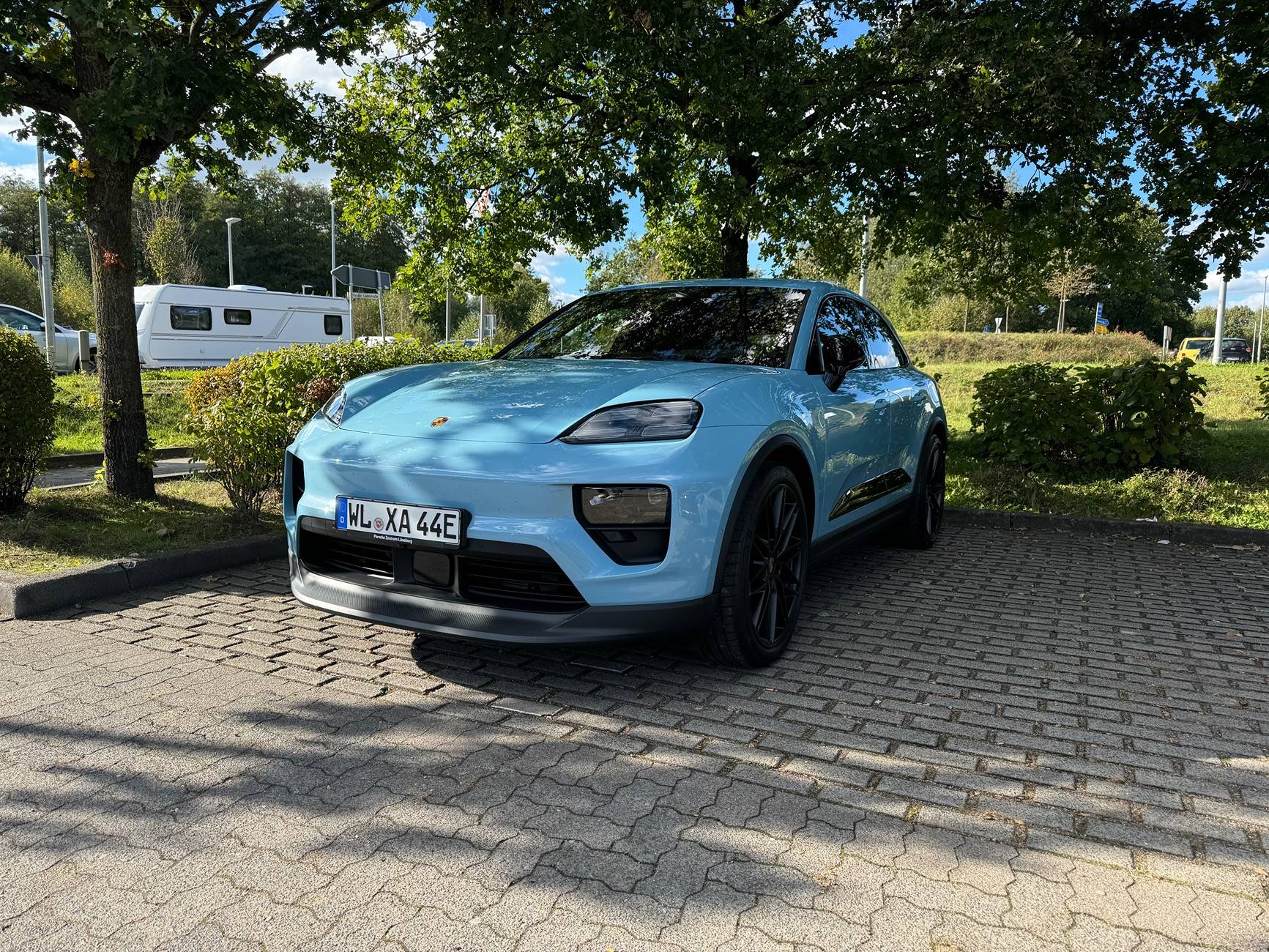 Electric Macan EV FROZEN BLUE Macan EV Photos Thread IMG_4264