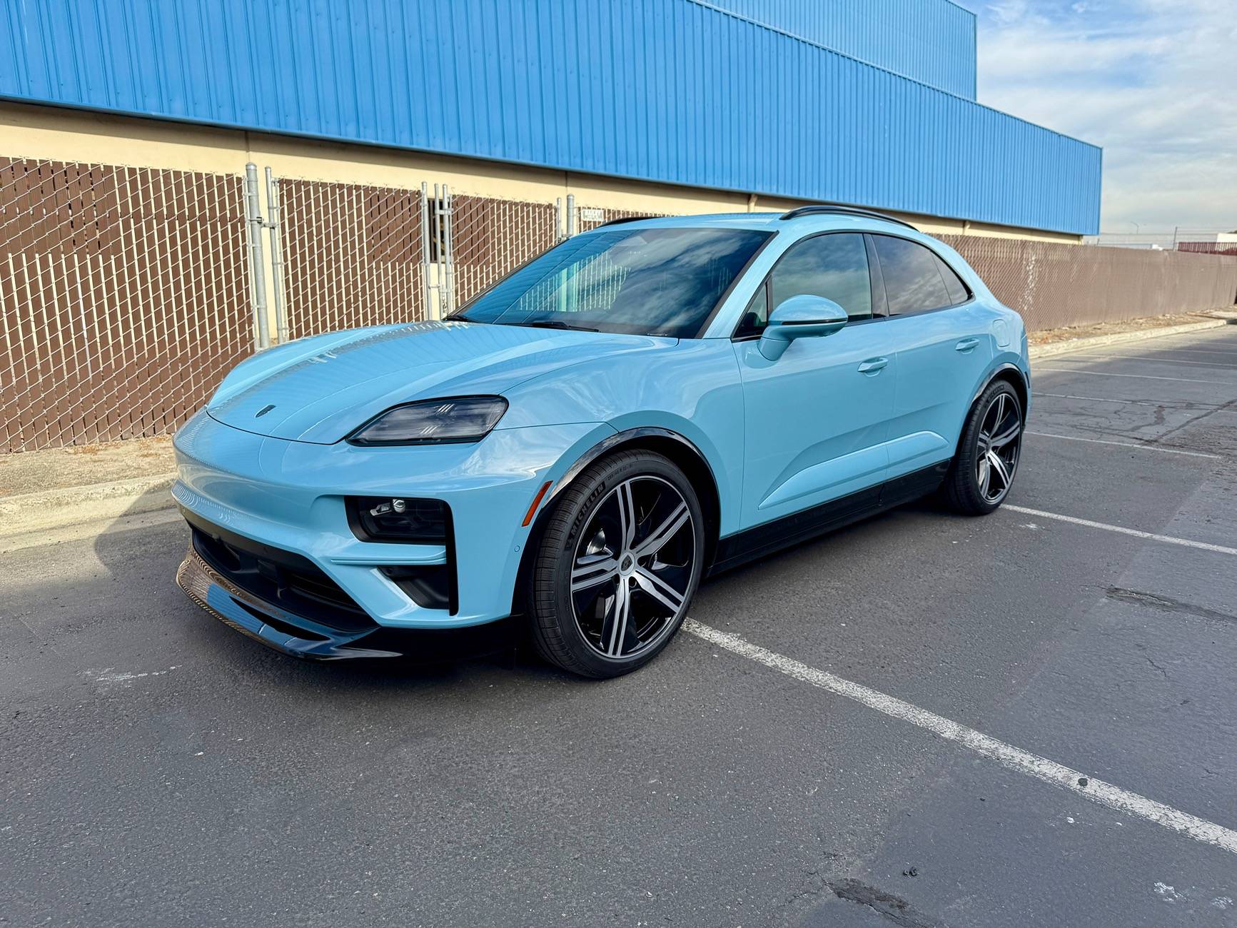 Electric Macan EV FROZEN BLUE Macan EV Photos Thread IMG_4430