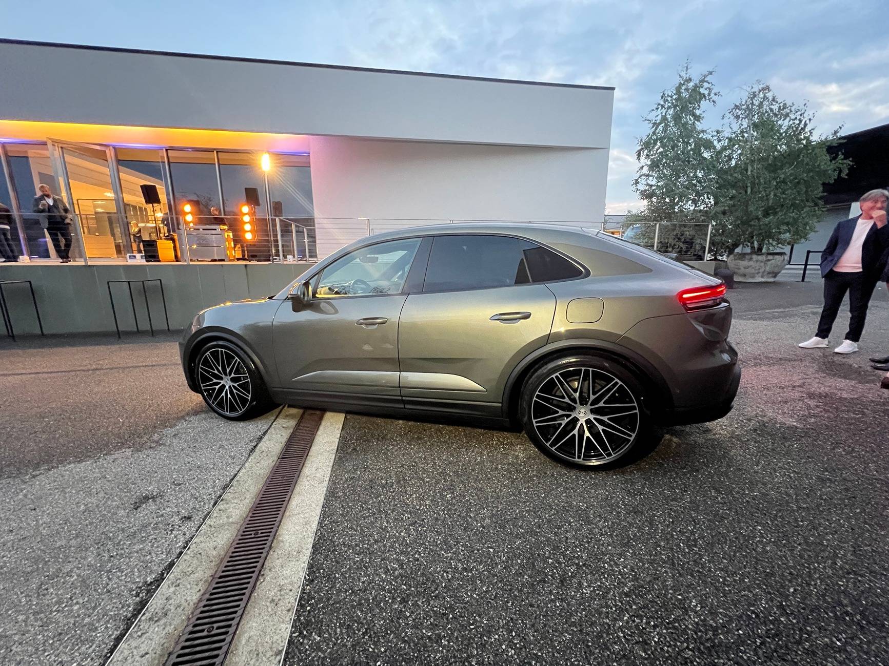 Electric Macan EV Italian official unveiling 2024 09 19 - Porsche Como IMG_4840.JPG