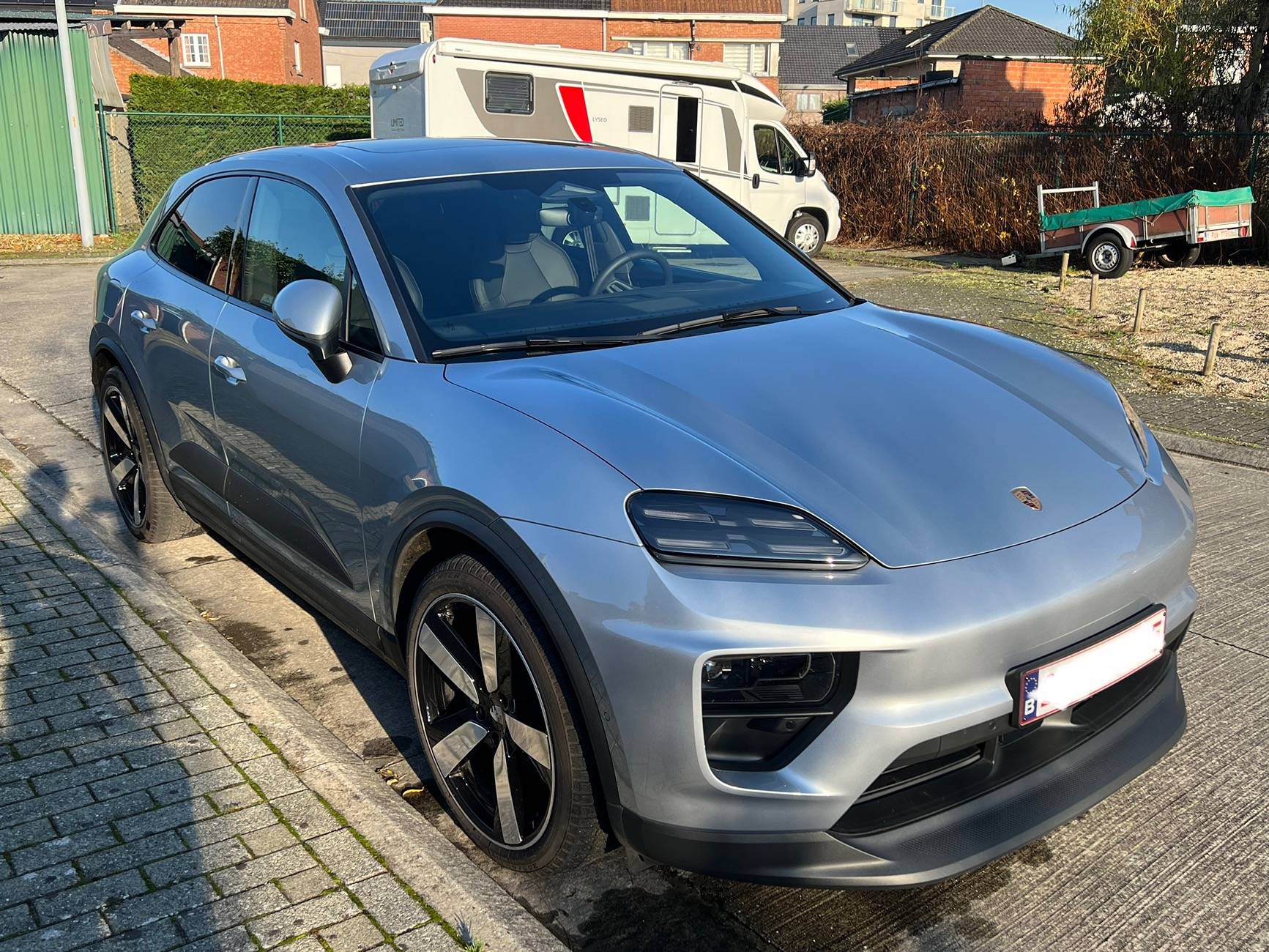 Electric Macan EV DOLOMITE SILVER METALLIC Macan EV Photos Thread IMG_8773