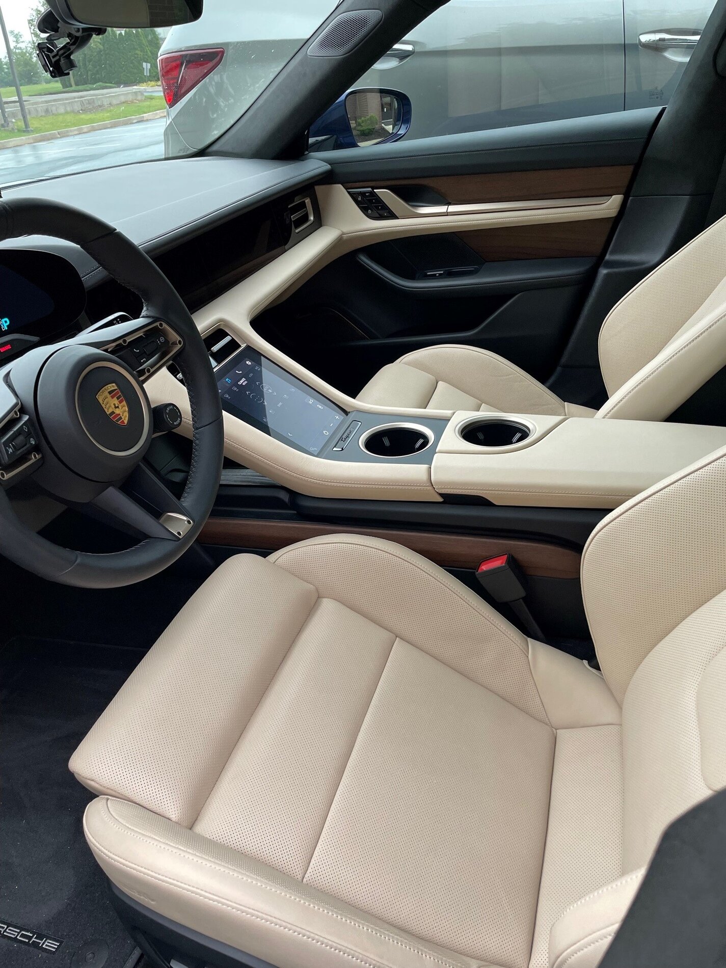 Electric Macan EV Anyone option the wood trim and thoughts on it? Interior3