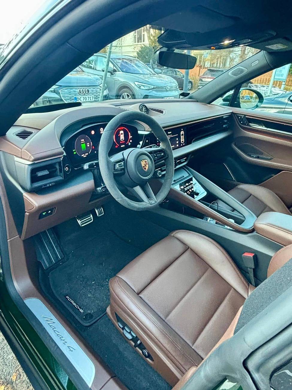 Electric Macan EV OAK GREEN Macan EV Photos Thread Macan EV Oak Green Truffle Brown leather 22%22 inch Black Spyders 1