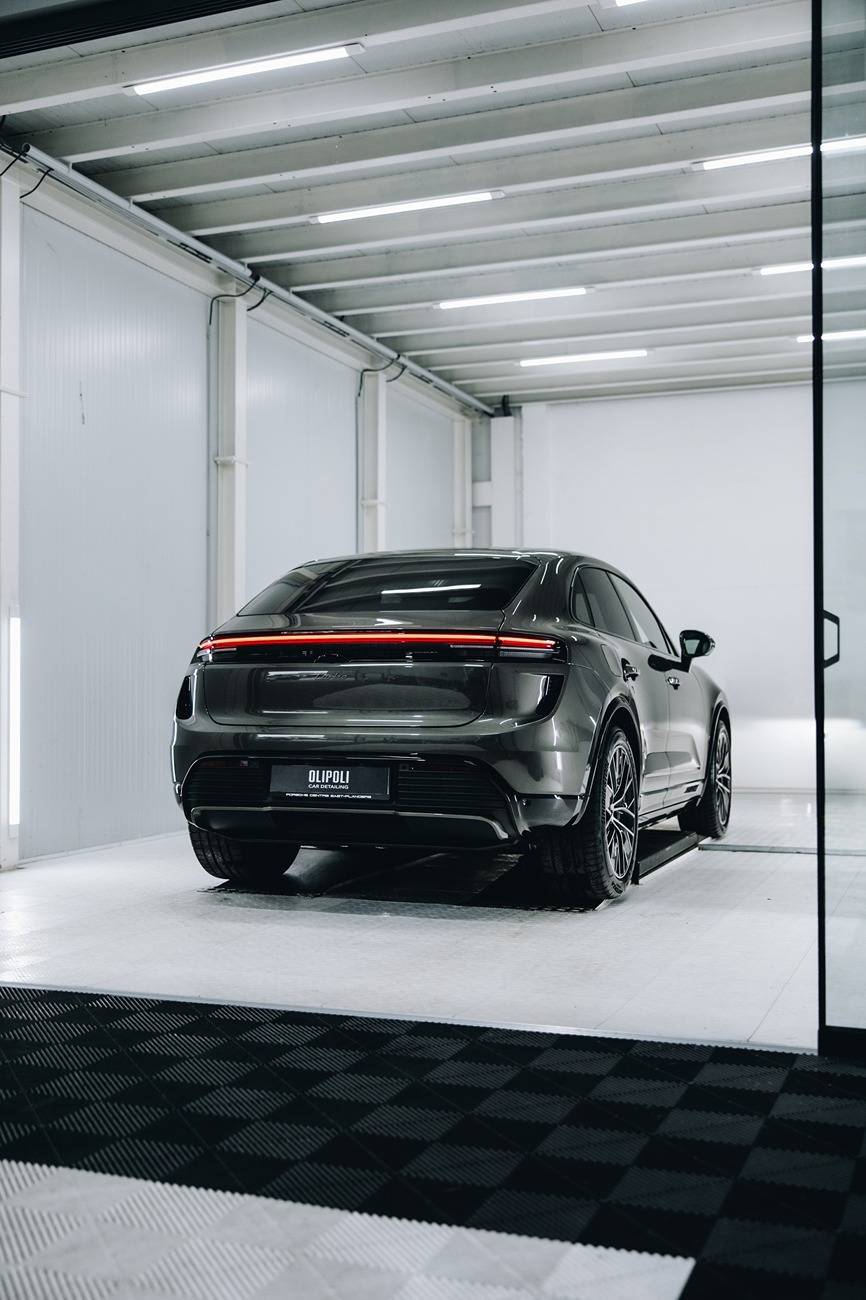 Electric Macan EV AVENTURINE GREEN Macan EV Photos Thread Macan turbo EV aventurine green full PPF treatment 4