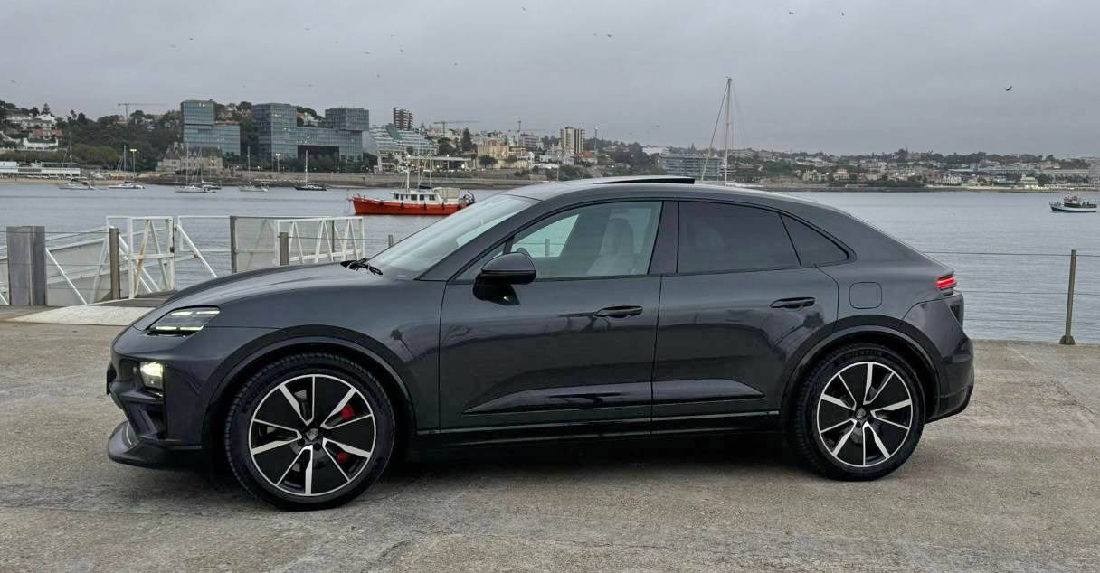 Electric Macan EV Macan EV Turbo Volcano Grey review (after first days coming from Taycan, 911 and ICE Macan) MacanEV2