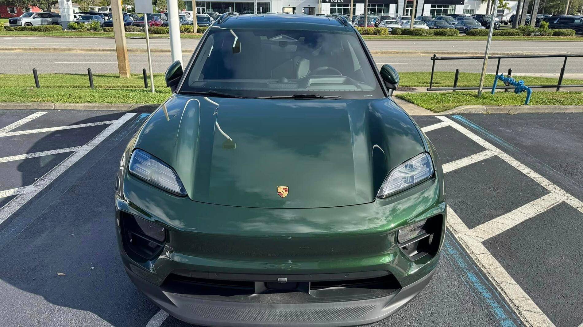 Electric Macan EV OAK GREEN Macan EV Photos Thread Oak Green Macan EV 4 with Neodyme Wheels 22%22 RS Spyder 2