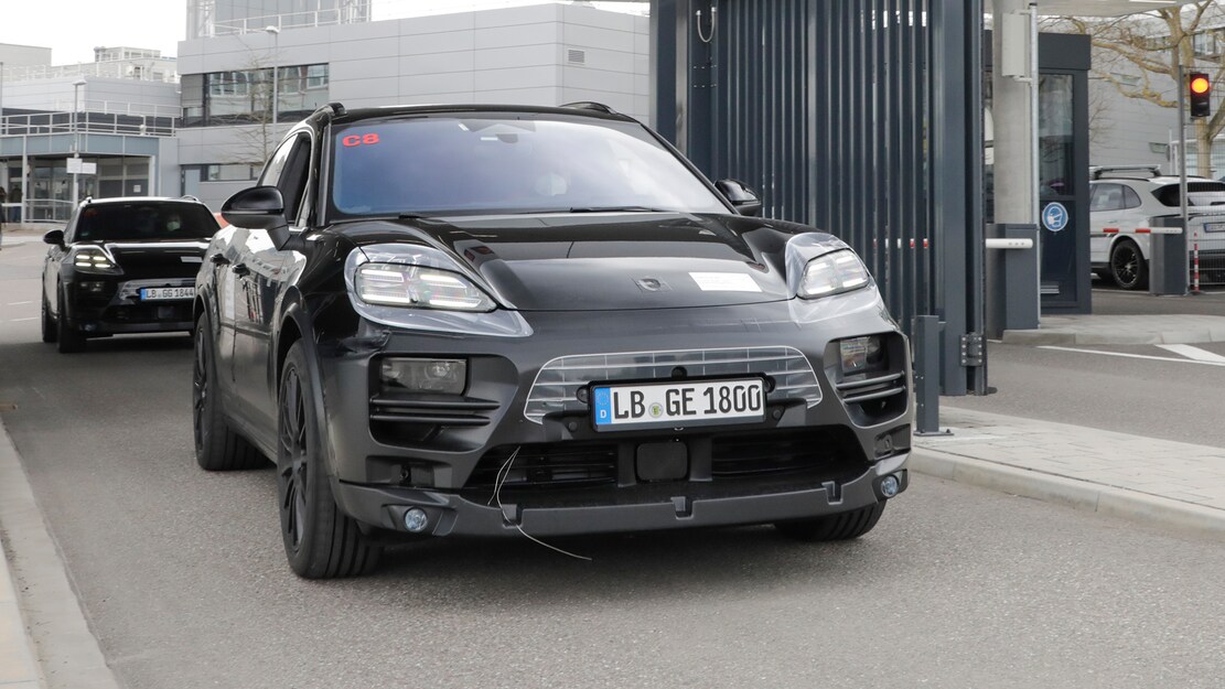 Electric Macan EV First official Macan BEV photos Porsche-Macan-BEV-Prototype-5